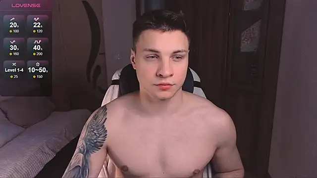 handsome guy01 online show from February 2025 06:09:01 PM