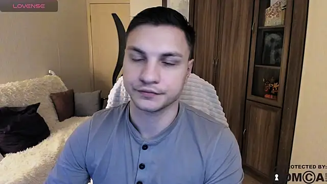 handsome guy01 online show from October 2025 07:30:02 PM