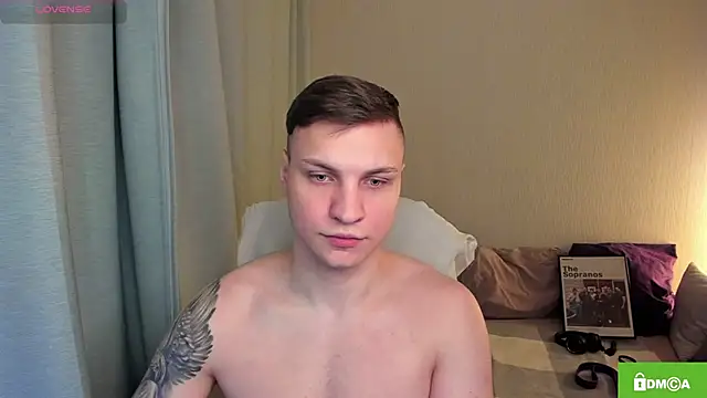 handsome guy01 online show from April 2026 06:10:01 PM