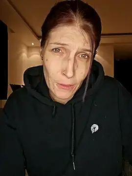 Snapshot of Lenchen_ chatting on December 2024 09:25:02 PM Lenchen online show from December 2024 09:25:02 PM