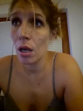 Snapshot of Lenchen_ chatting on October 2025 08:53:02 PM Lenchen online show from October 2025 08:53:02 PM