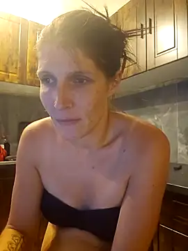 Lenchen  online show from June 2026 07:39:02 PM