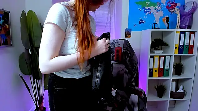 CarolGiggly online show from October 2025 09:45:01 PM