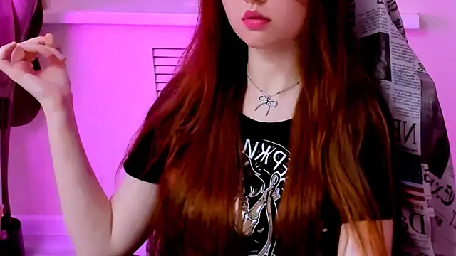 Snapshot of CarolGiggly chatting on July 2026 09:13:01 AM CarolGiggly online show from July 2026 09:13:01 AM