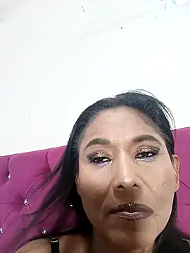 tiffany Bitch online show from November 2025 09:58:01 PM