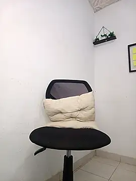 lianisrose online show from March 2026 01:11:01 AM