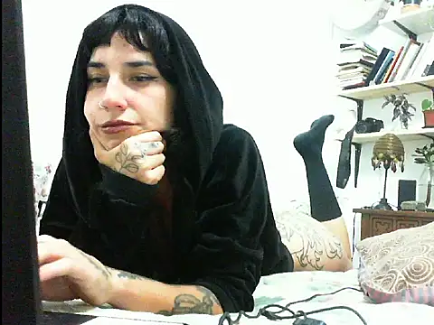 Snapshot of -cyberbruja- chatting on February 2025 01:47:02 AM -cyberbruja- online show from February 2025 01:47:02 AM
