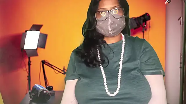 Snapshot of mamoni91 chatting on September 2025 02:28:02 AM mamoni91 online show from September 2025 02:28:02 AM