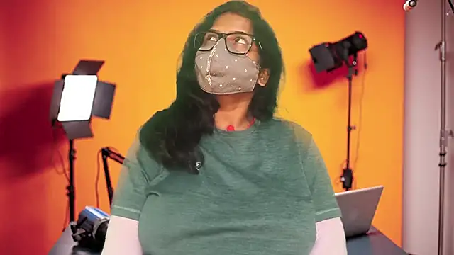 Snapshot of mamoni91 chatting on October 2025 03:32:02 AM mamoni91 online show from October 2025 03:32:02 AM