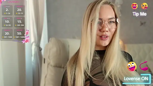 LianaCruz   online show from January 2025 05:40:02 AM