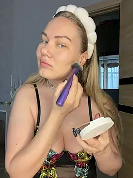 LianaCruz   online show from April 2026 04:37:02 AM