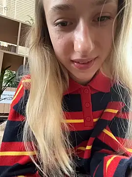 Snapshot of Lia__Love chatting on October 2025 12:13:02 PM Lia Love online show from October 2025 12:13:02 PM