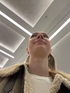 Snapshot of Lia__Love chatting on October 2025 12:25:01 PM Lia Love online show from October 2025 12:25:01 PM