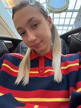 Snapshot of Lia__Love chatting on October 2025 10:16:01 AM Lia Love online show from October 2025 10:16:01 AM