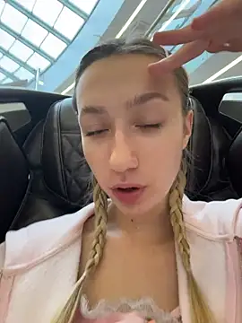 Snapshot of Lia__Love chatting on October 2025 12:15:01 PM Lia Love online show from October 2025 12:15:01 PM