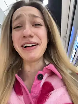 Snapshot of Lia__Love chatting on October 2025 12:12:02 PM Lia Love online show from October 2025 12:12:02 PM