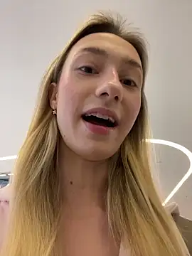 Snapshot of Lia__Love chatting on November 2025 12:15:02 PM Lia Love online show from November 2025 12:15:02 PM