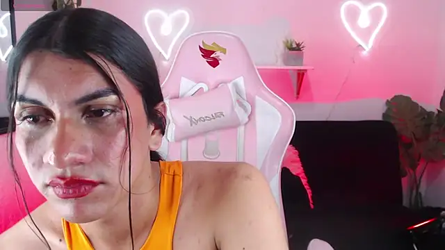 Tefy bratz online show from January 2025 06:33:02 PM