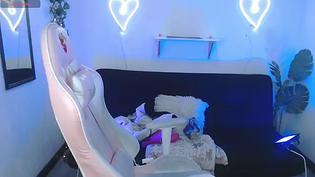 Tefy bratz online show from March 2025 03:16:01 AM
