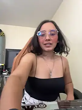 Snapshot of Kay_LustyWife chatting on January 2025 04:15:01 PM Kay LustyWife online show from January 2025 04:15:01 PM