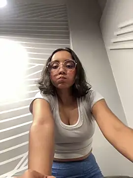 Snapshot of Kay_LustyWife chatting on February 2025 01:22:01 AM Kay LustyWife online show from February 2025 01:22:01 AM