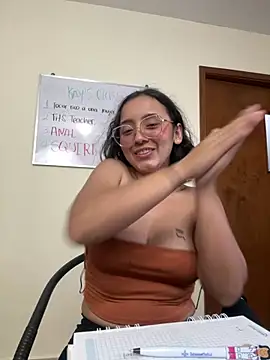 Snapshot of Kay_LustyWife chatting on March 2025 01:05:02 AM Kay LustyWife online show from March 2025 01:05:02 AM