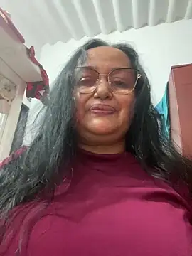 GiaNahomi online show from January 2025 01:04:02 AM