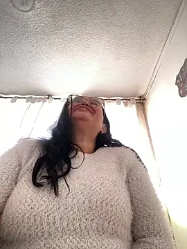 GiaNahomi online show from January 2025 09:21:01 PM