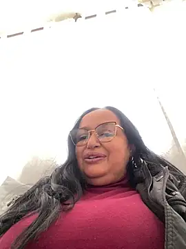 GiaNahomi online show from January 2025 04:37:01 PM