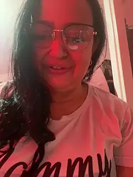 GiaNahomi online show from March 2025 01:49:01 PM