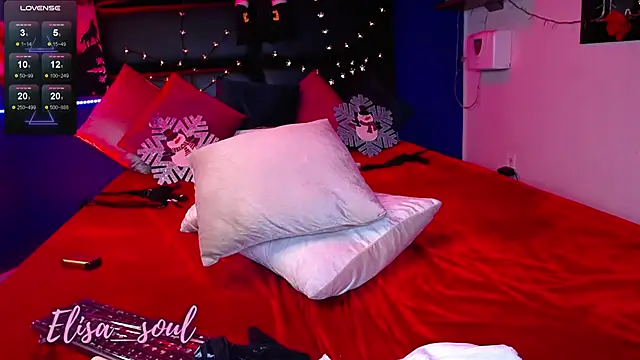 Snapshot of Elisa_Soul chatting on December 2024 07:01:01 PM Elisa Soul online show from December 2024 07:01:01 PM