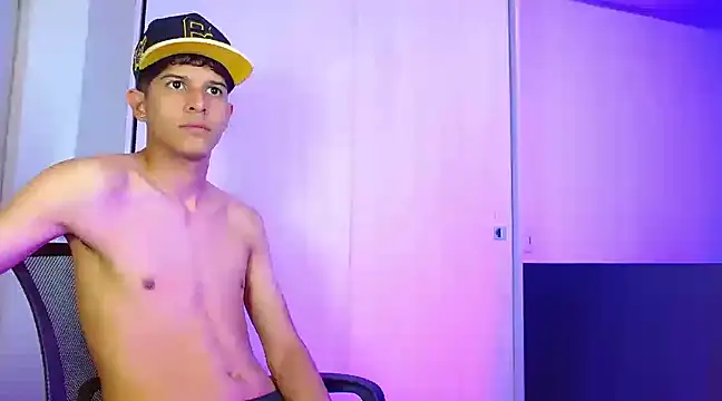 LiamGadiell online show from December 2024 03:30:01 AM