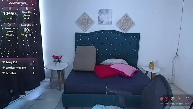 Snapshot of Emily_F_W chatting on September 2025 08:30:01 PM Emily F W online show from September 2025 08:30:01 PM