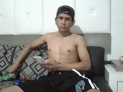 oiram27 online show from October 2025 05:04:02 AM