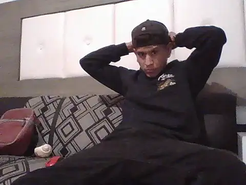 oiram27 online show from November 2025 09:17:02 AM