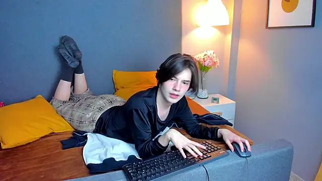 Angel shiny online show from December 2024 03:40:01 AM