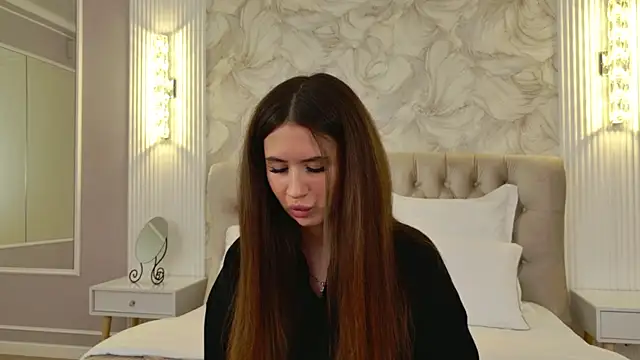 Snapshot of milaleoneli chatting on September 2025 03:02:02 PM milaleoneli online show from September 2025 03:02:02 PM