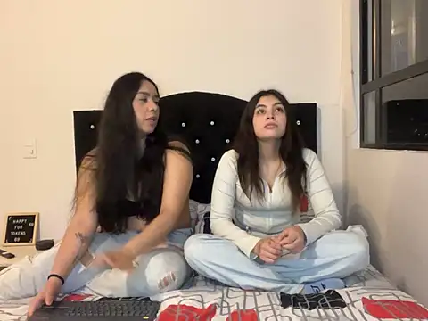 Snapshot of Scarlett_Jazmin chatting on December 2024 08:55:01 AM Scarlett Jazmin online show from December 2024 08:55:01 AM
