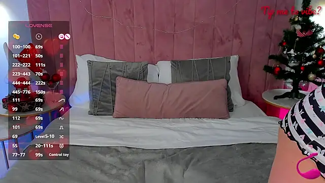 Mayzzie online show from January 2026 08:25:02 PM