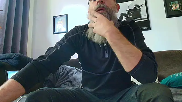 Snapshot of Kingsscepter chatting on October 2025 10:59:01 AM Kingsscepter online show from October 2025 10:59:01 AM