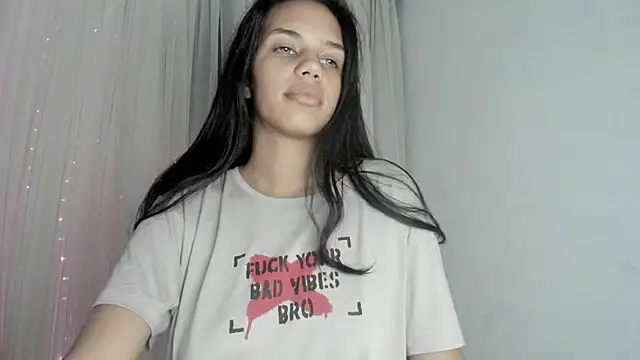 Snapshot of IvyLayla_ chatting on December 2024 02:19:02 AM IvyLayla online show from December 2024 02:19:02 AM