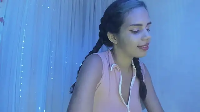 Snapshot of IvyLayla_ chatting on January 2025 04:02:01 AM IvyLayla online show from January 2025 04:02:01 AM