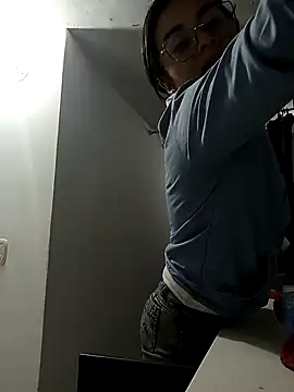 Snapshot of Hanna_Kinsley chatting on December 2024 03:37:02 AM Hanna Kinsley online show from December 2024 03:37:02 AM