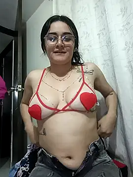 Snapshot of Hanna_Kinsley chatting on December 2024 02:46:01 AM Hanna Kinsley online show from December 2024 02:46:01 AM