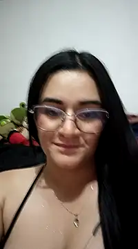 Snapshot of Hanna_Kinsley chatting on December 2024 01:31:02 AM Hanna Kinsley online show from December 2024 01:31:02 AM