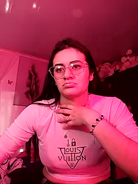 Snapshot of Hanna_Kinsley chatting on October 2025 09:55:01 PM Hanna Kinsley online show from October 2025 09:55:01 PM