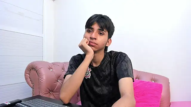 AlanRock18 online show from February 2025 11:42:01 AM