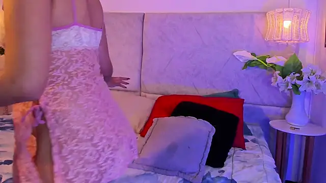 naomiii   online show from November 2025 11:42:02 AM