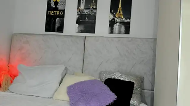 Snapshot of naomiii__ chatting on June 2026 07:08:02 PM naomiii online show from June 2026 07:08:02 PM