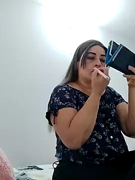 Snapshot of _Prinscarlet_ chatting on December 2024 10:43:02 PM Prinscarlet online show from December 2024 10:43:02 PM